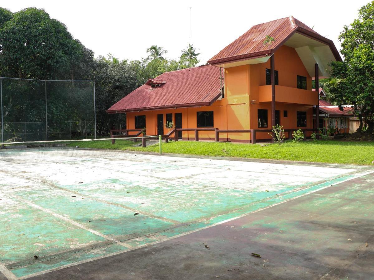 Jconfarm Hotel Calamba  Exterior photo