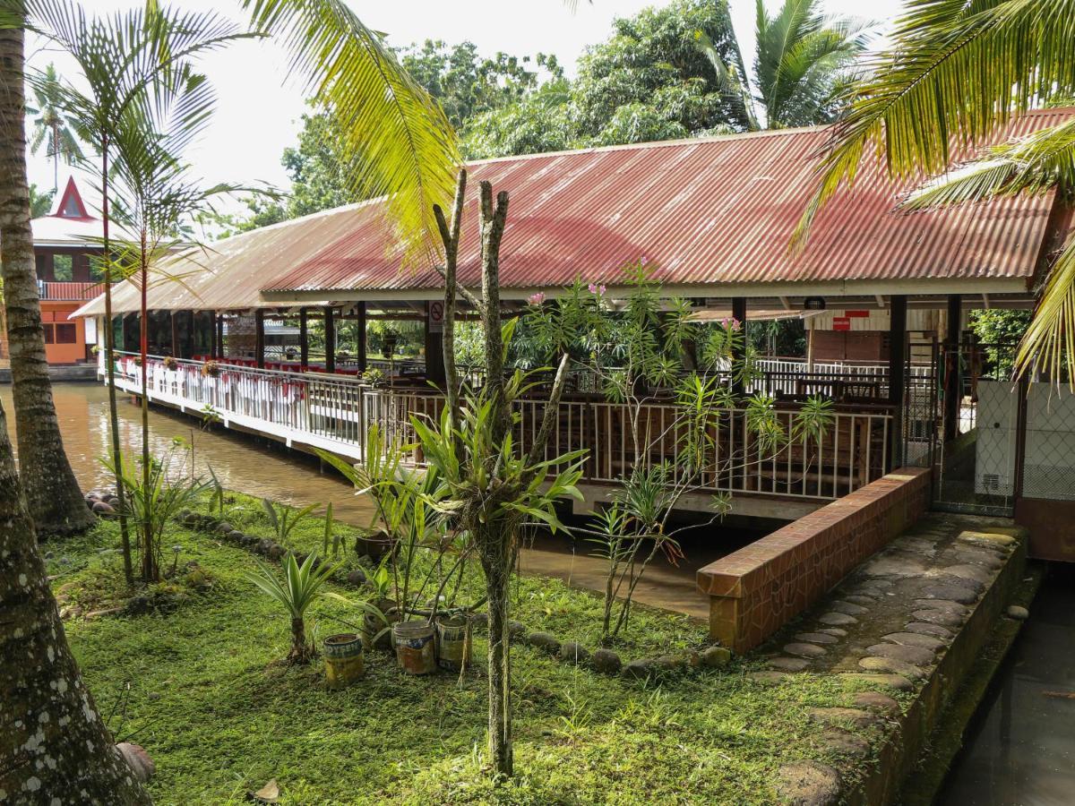 Jconfarm Hotel Calamba  Exterior photo