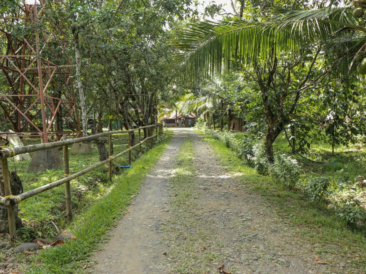 Jconfarm Hotel Calamba  Exterior photo